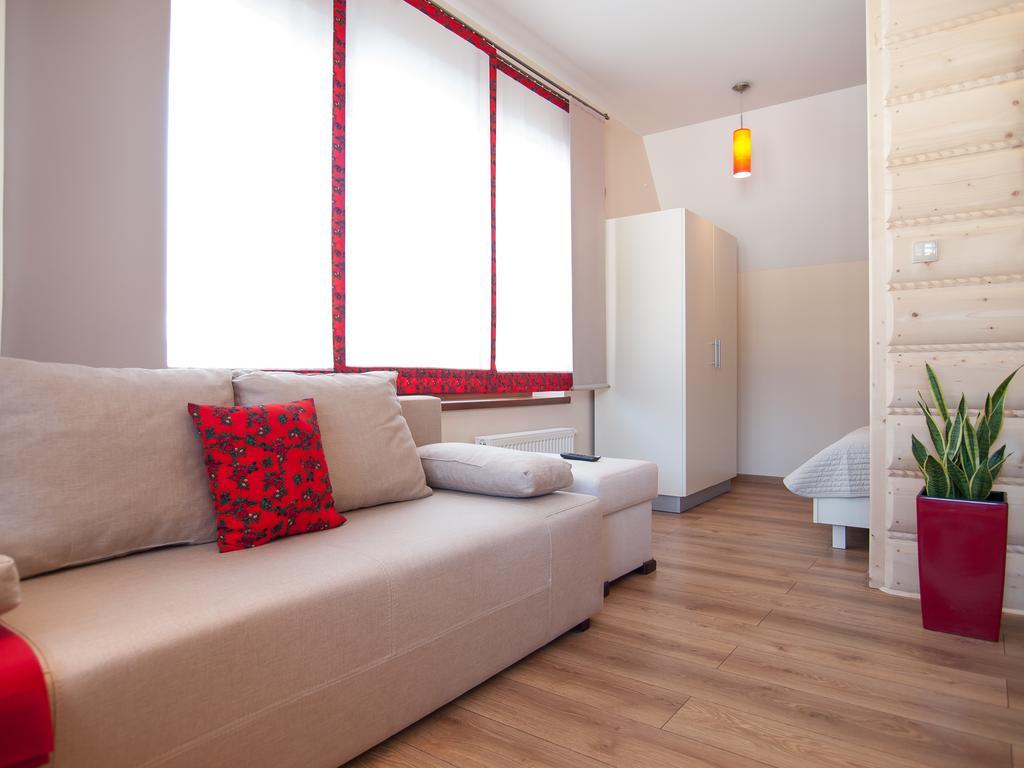 Domek & Apartament Na Ogrodzie Suche Buitenkant foto